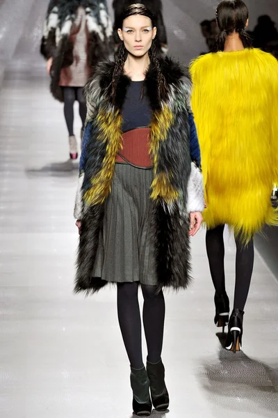 Look 45